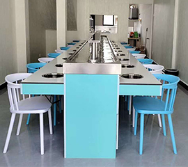 選擇自助旋轉式火鍋抖音在线观看需要考慮什麽