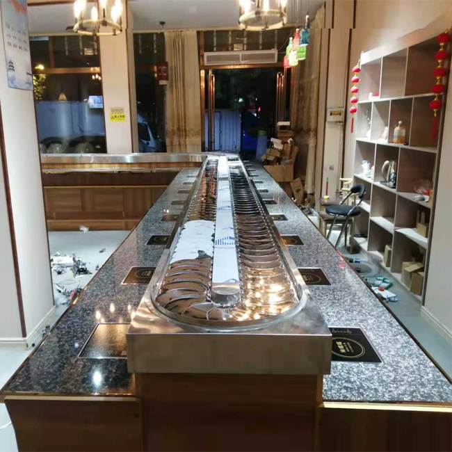 河南省漯河市召陵區湘江路和光明路交叉口西北角旋轉小火鍋L型抖音在线观看安裝成功